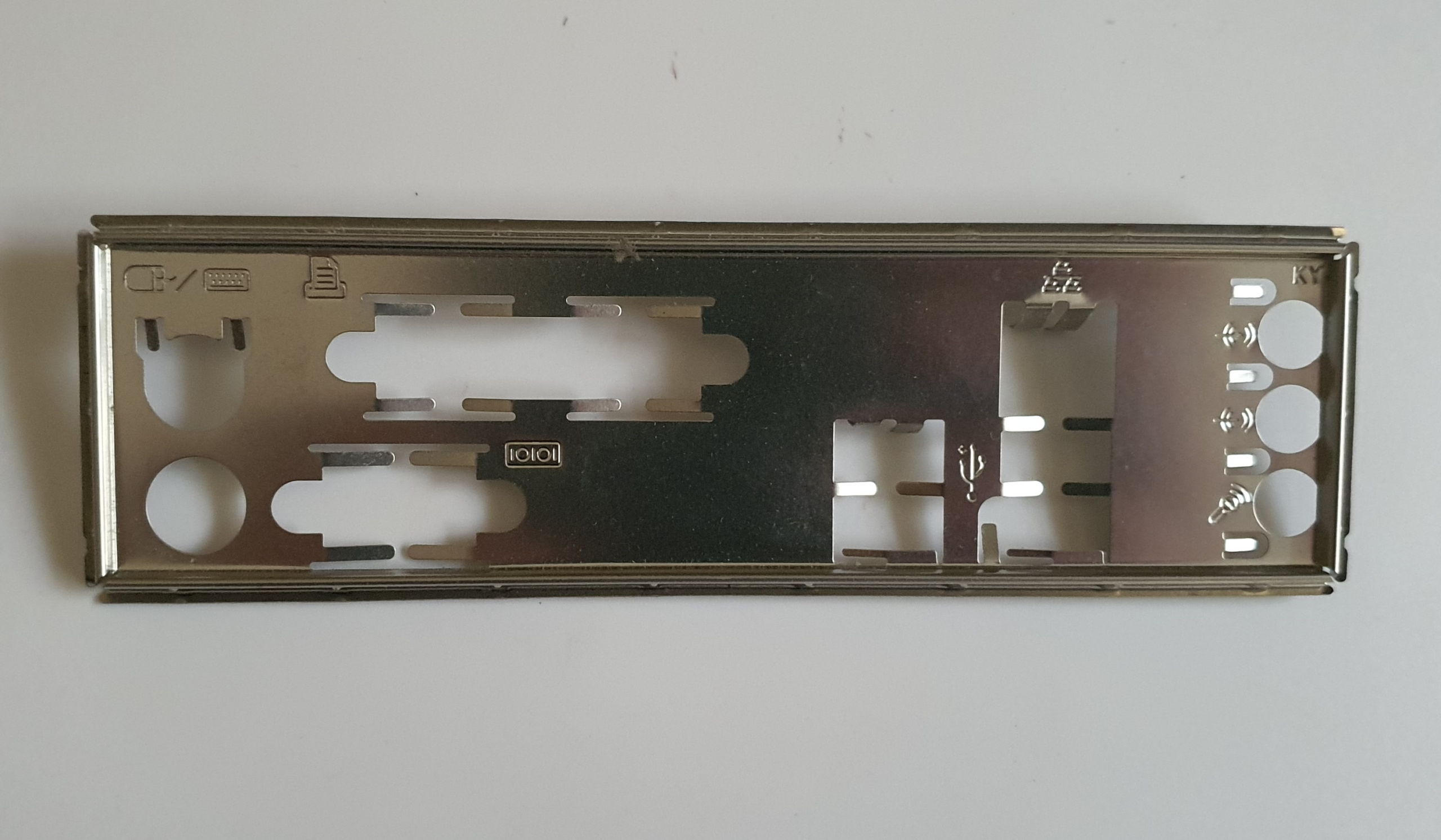 Plaque I / O Shield – Image 3