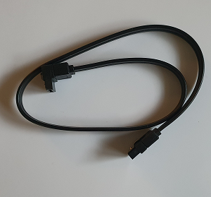 Câble sata Noir 40 cm courbé avec agrafe (neuf)