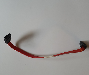 Câble sata Rouge 20 cm droit avec agrafe