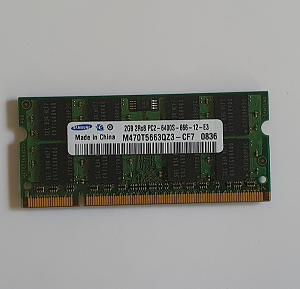 Mémoire Sodimm DDR2 Samsung PC2-6400S 666-12-E3 2 Go